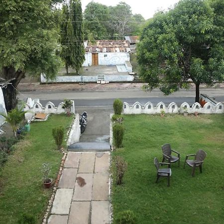 Mandu Sarai Mandu Hotell Exteriör bild
